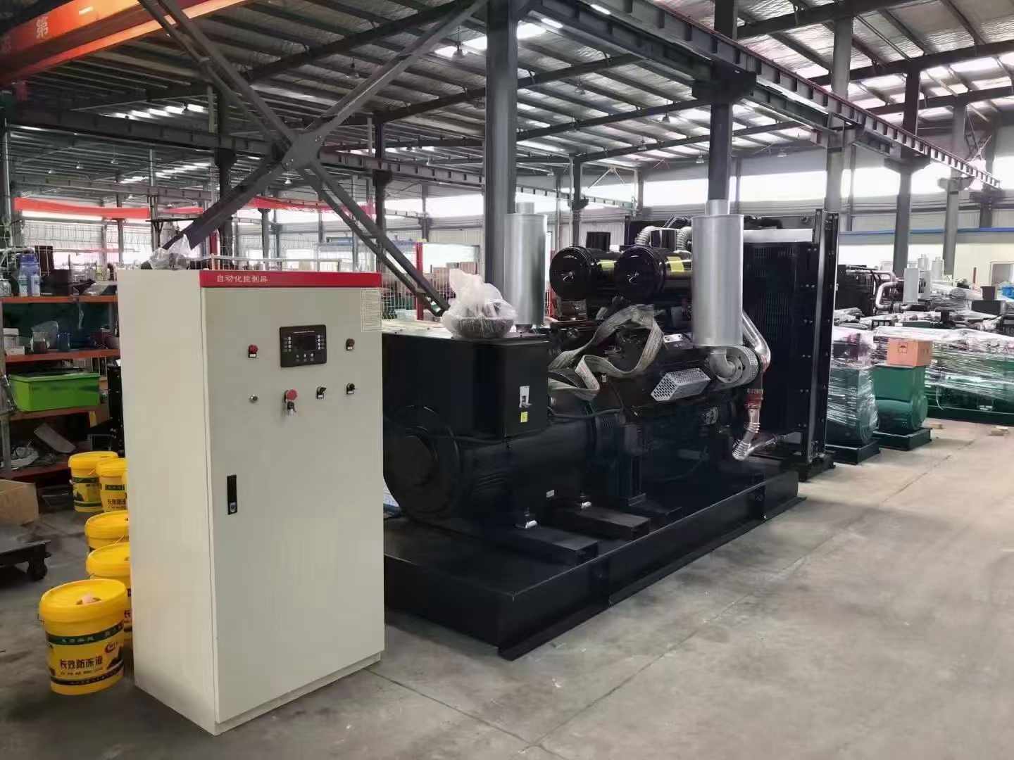 明光柴油发电机运行时的噪音和振动水平如何？