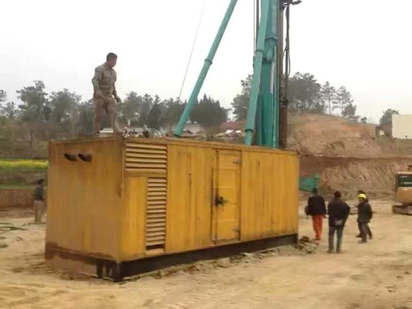 明光如何判断水冷式机油散热器密封件是否需要更换？